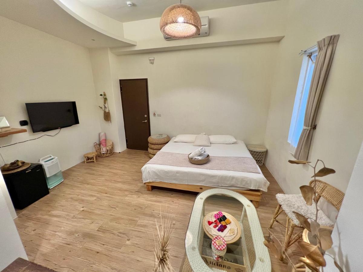 W24墾丁民宿墾丁大街一館bnb Екстериор снимка