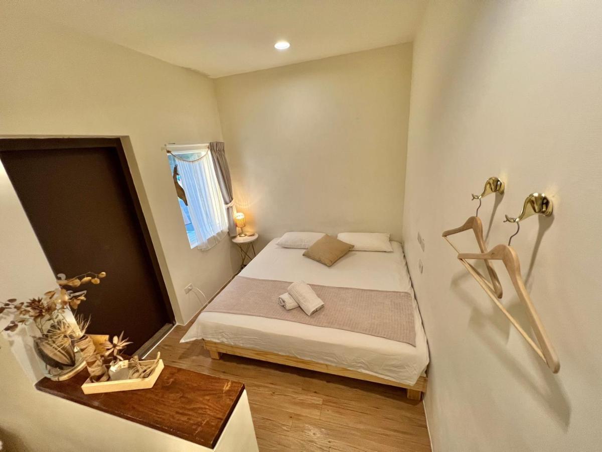 W24墾丁民宿墾丁大街一館bnb Екстериор снимка